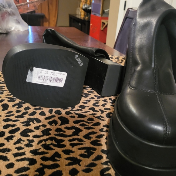 Steve Madden Black Platform Women's Boots - Picture 2 of 9